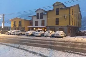 Hotel Peña Pandos
