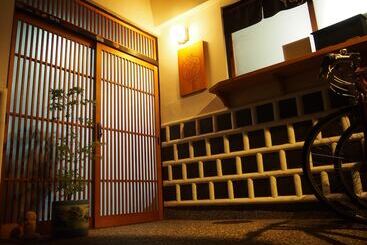 Ryokan Kakure Yado Yuji Inn Hostel