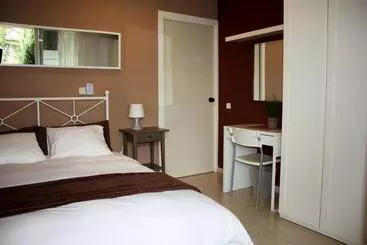 ユースホステル B&b Inés