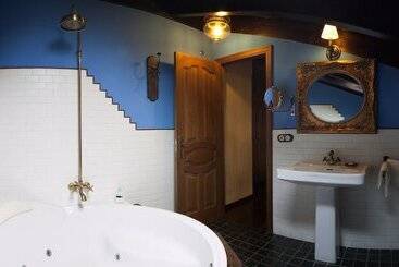 هتل La Moncloa De San Lazaro