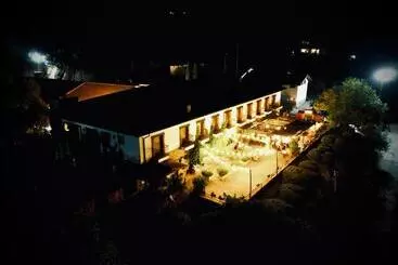 هتل Villa Xarahiz