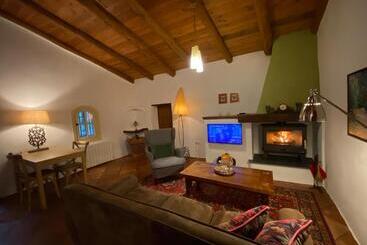 Valle Del Arroyo Casas Rurales Bed & Breakfast