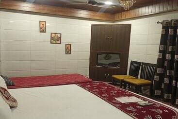 Hotel Geetanjali St Bus Stand Panvel