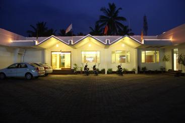 Hotel Issacs The Resort