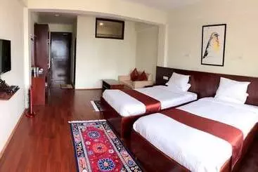 استراحتگاه Martam Retreat