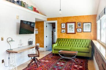 호텔 Argos Inn   Ithaca S Boutique