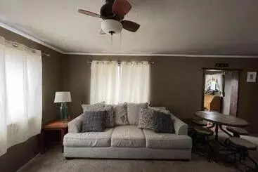 モーテル Adventures Vacation Rentals