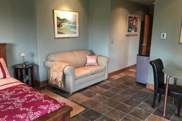 Aamiaismajoitus (B&B) Pearlessence Vineyard Inn