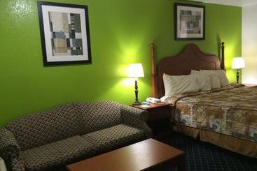 Отель Royal Inn Richmond Hill