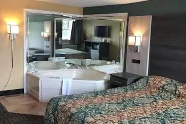 ホテル Red Carpet Inn Orchard Park