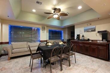 فندق على الطريق Casa Rosa Inn