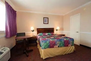 モーテル Rodeway Inn Fairfax