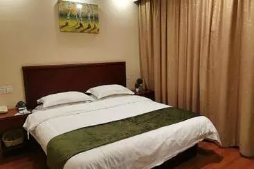 Hotelli Greentree Inn Shanghai Car Piers Studio Express