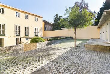 هتل Metropolitan Lisbon Laranjeiras