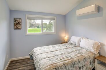 Croton Pond & Muskegon River Cottage W/ Boat Docks