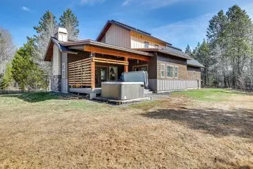 コテージ Donnelly Cabin W/ Hot Tub < 1 Mi To Boulder Creek!