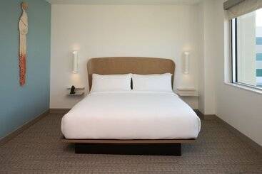 هتل Element Melbourne Oceanfront