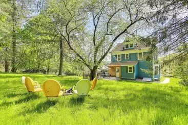 コテージ Timeless Jeffersonville Home W/ Private Hot Tub