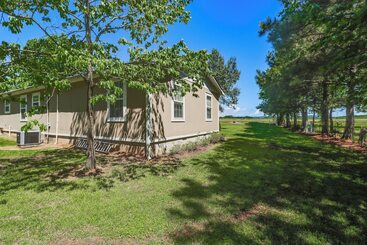 Gîte Rural Quiet Atkins Home W/ Porch Near Arkansas River!