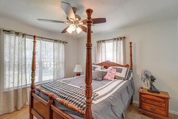 بيت ريفى Quiet Atkins Home W/ Porch   Near Arkansas River!