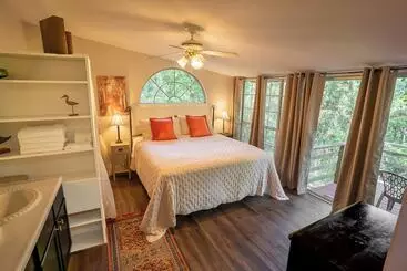 Landhus Stag Leap Cabins & Extended Stays