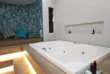 Fiesta Brasilia Motel