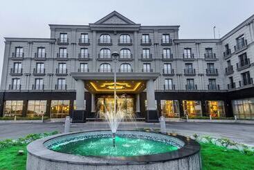 هتل J S Signature