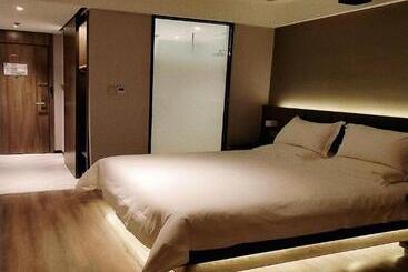 7 Days Premium Hotel Chongqing Jiangbei International Airport Terminal 3