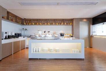 Echarm Hotel Wuhan Keting Polar Ocean World