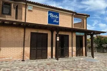 ホテル Riviera Village