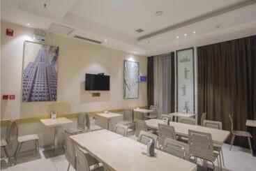 Hôtel City Comfort Inn Hechi Bama Shouxiang Avenue