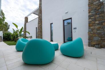 پانسیون Blumarea