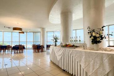 Отель Blue Paradise