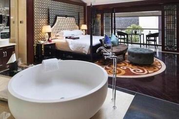 Hotel Eden Club House