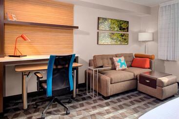 هتل Towneplace Suites By Marriott Parkersburg