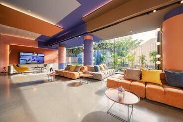 Hotel Hanting  Shanghai Xujiahui Caobao Road Metro Station