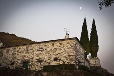 Отель Quinta De Marrocos