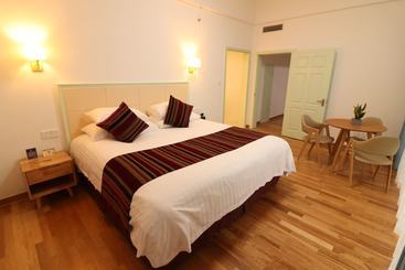 New Yallan Hotel Deqing