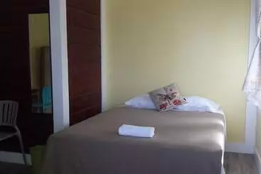 تختخواب و صبحانه Ulalei Lodge
