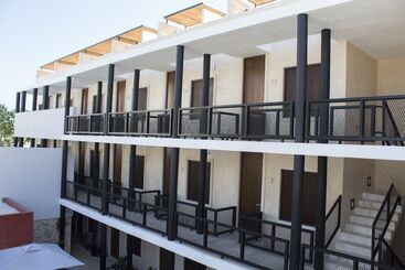 هتل Casona 61 By Guru