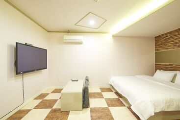 בית מלון כפרי Hyu