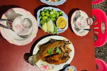 هتل Boon Nam Fah Resort