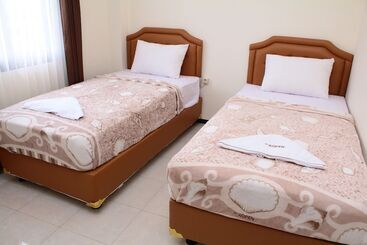 Otel Dekopen Rooms & Convention