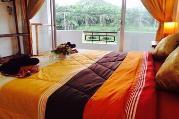 פנסיון Our Home At Lanta