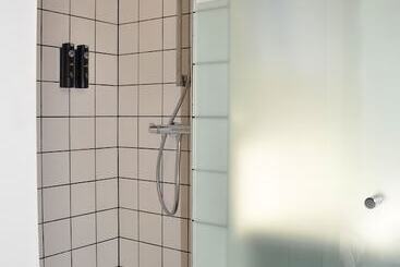 膳宿费 The House Of Edward