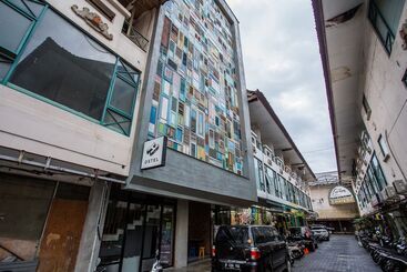 ユースホステル H Ostel Bali