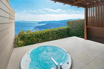 Отель Grand Bach Atami Crescendo