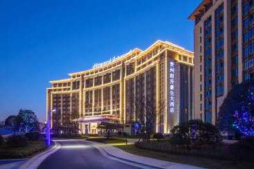 בית מלון כפרי Guizhou Howard Johnson Plaza