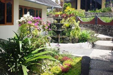 Жильё для туристов Shangrilah Villas