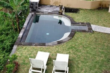 דירות לתיירים Shangrilah Villas